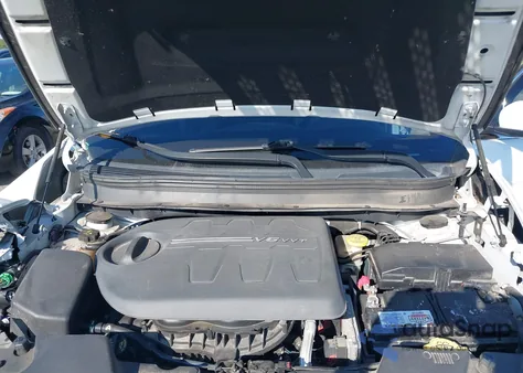 2015 Jeep Cherokee Latitude из США, поврежденный, VIN 1C4PJMCS2FW710121